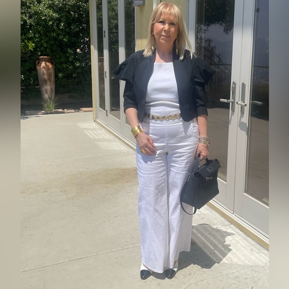 VINTAGE SALVATORE FERRAGAMO cream gold toned logo BELT - Picture 4 of 13